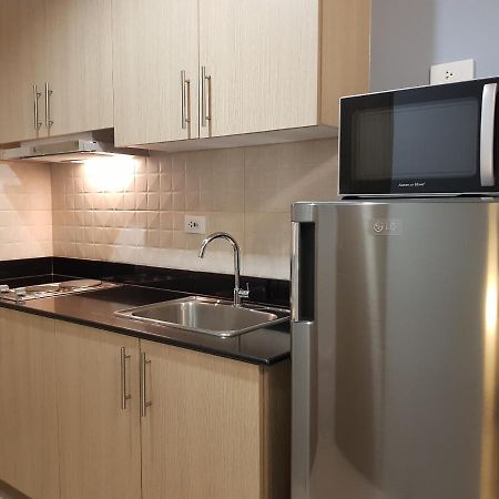 Breeze Residences by CS Luxe Manila Exterior foto